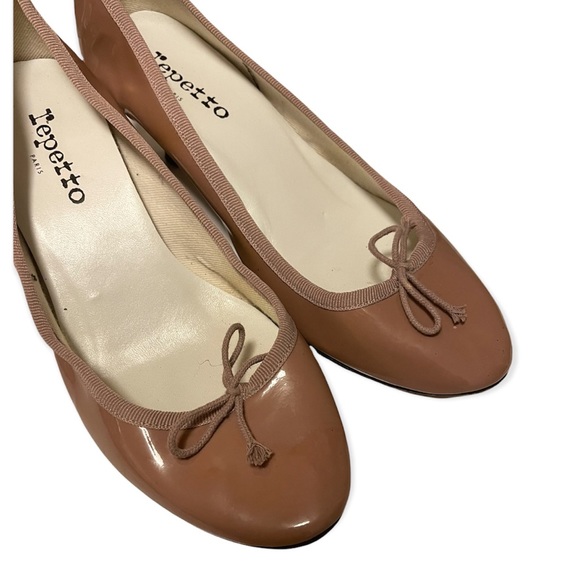 Womens Repetto Paris Patent Leather Pumps, Size 38 1/2 , 8 in U.S. sizing - Picture 10 of 11